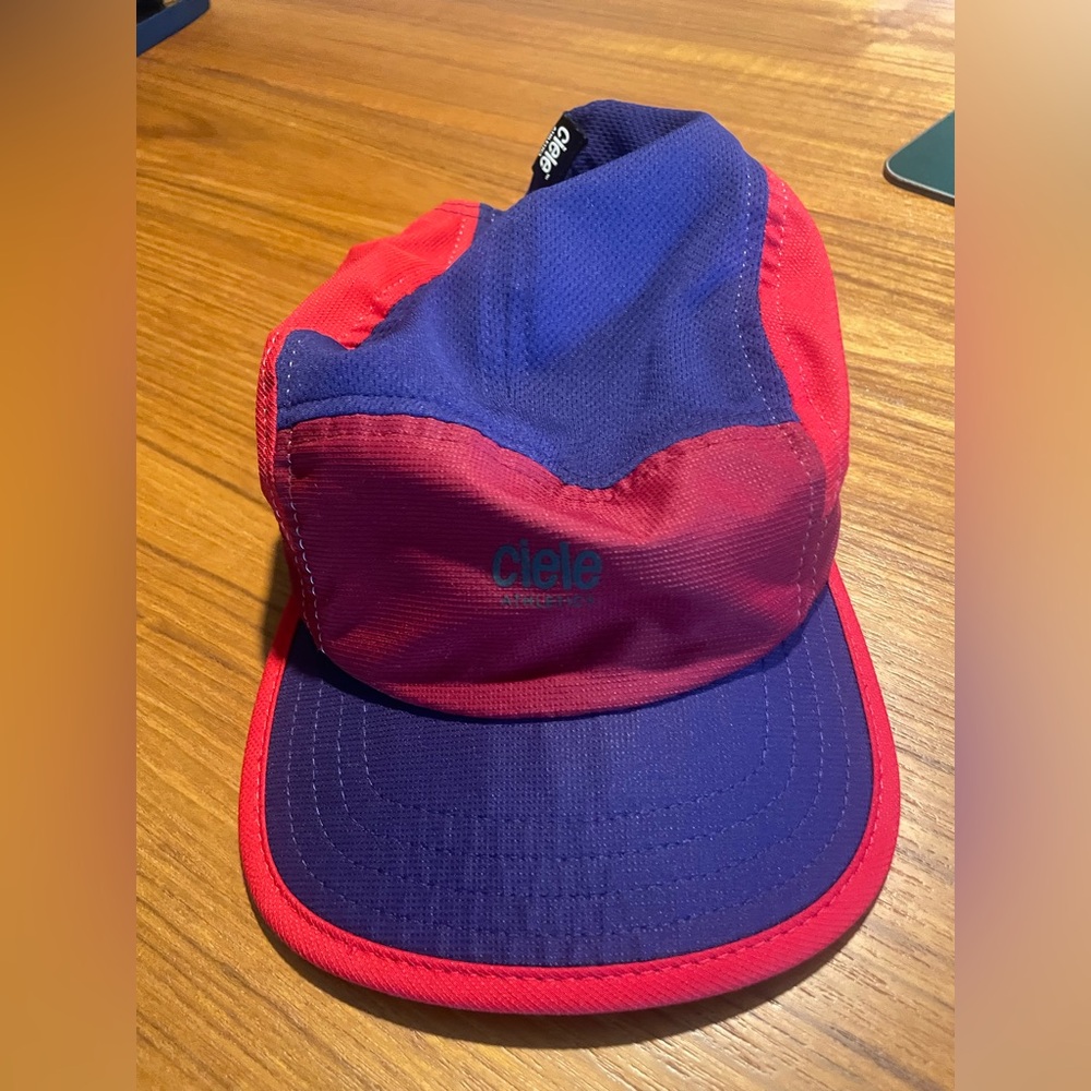 Ciele running cap in merlot